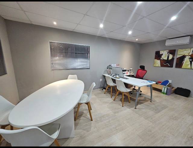 7,000M² WAREHOUSE FOR SALE IN ALBERTON NORTH